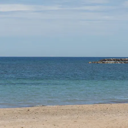 Front Διαμέρισμα